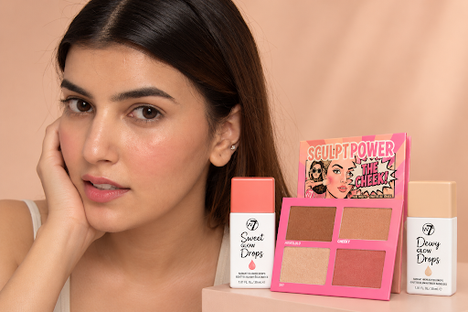 Blush, Highlighter and Contour: Where to Apply Each for a Sculpted Glow